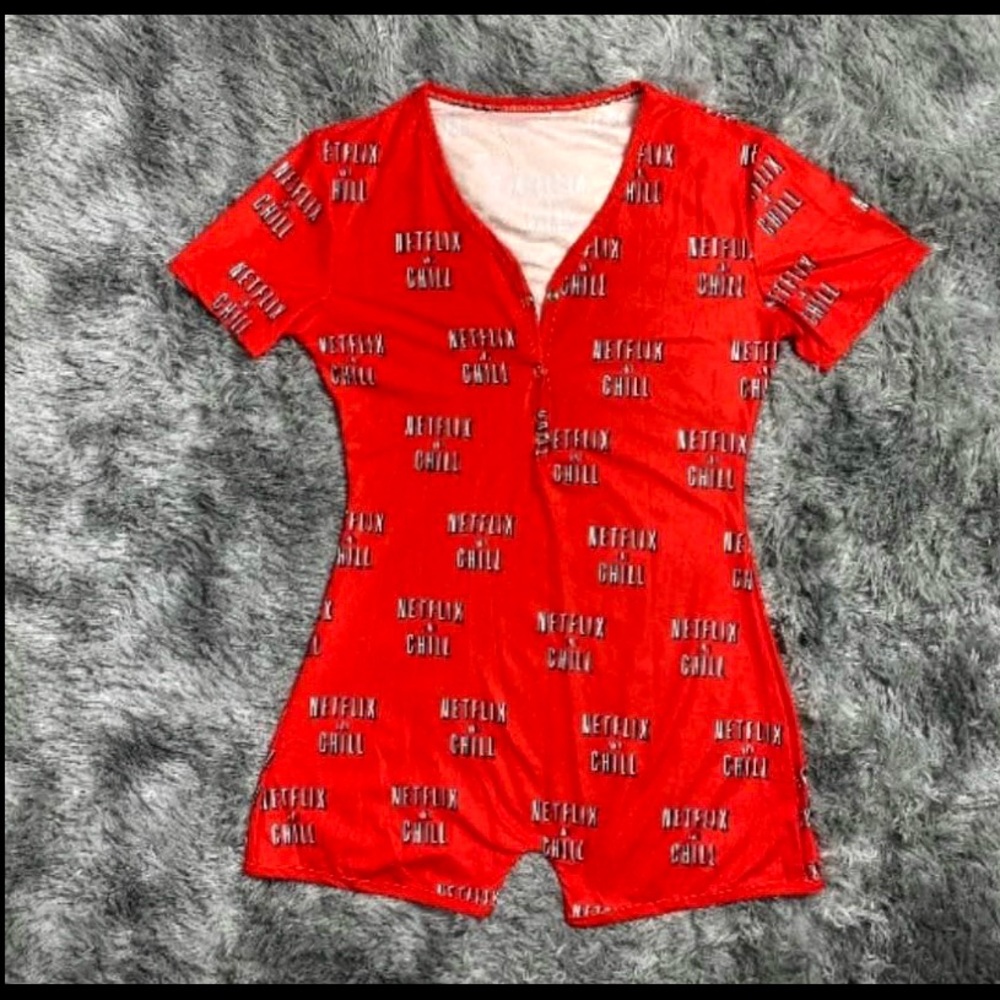 Clothes - Picture 8 of 8